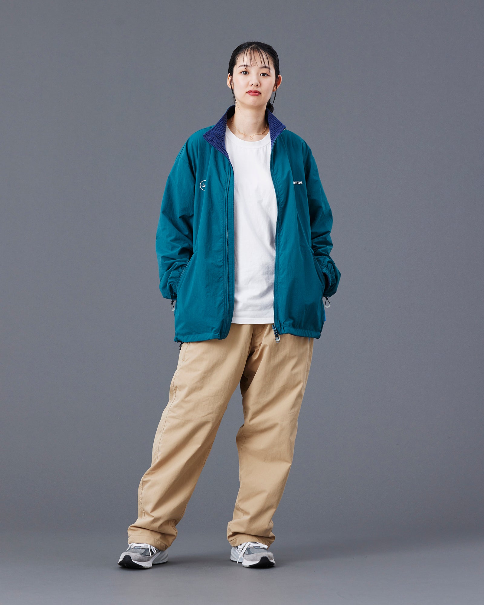 upload_20250605_REVERSIBLE WIND BREAKER II_054_055_77007_h008_45_45.jpg