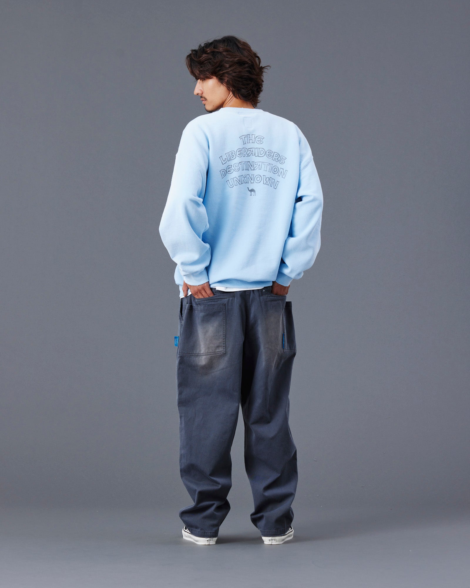 upload_20250605_SAHARA CREWNECK_036_37_77314_h002_45_1.jpg