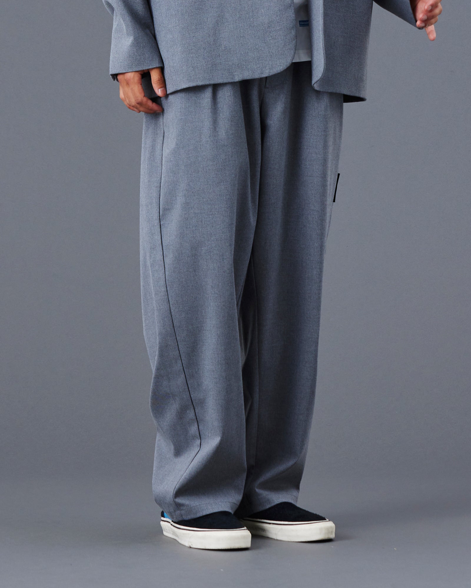 upload_20250605_T_R TAPERED SLACKS_016_17_77713_G003_45.jpg