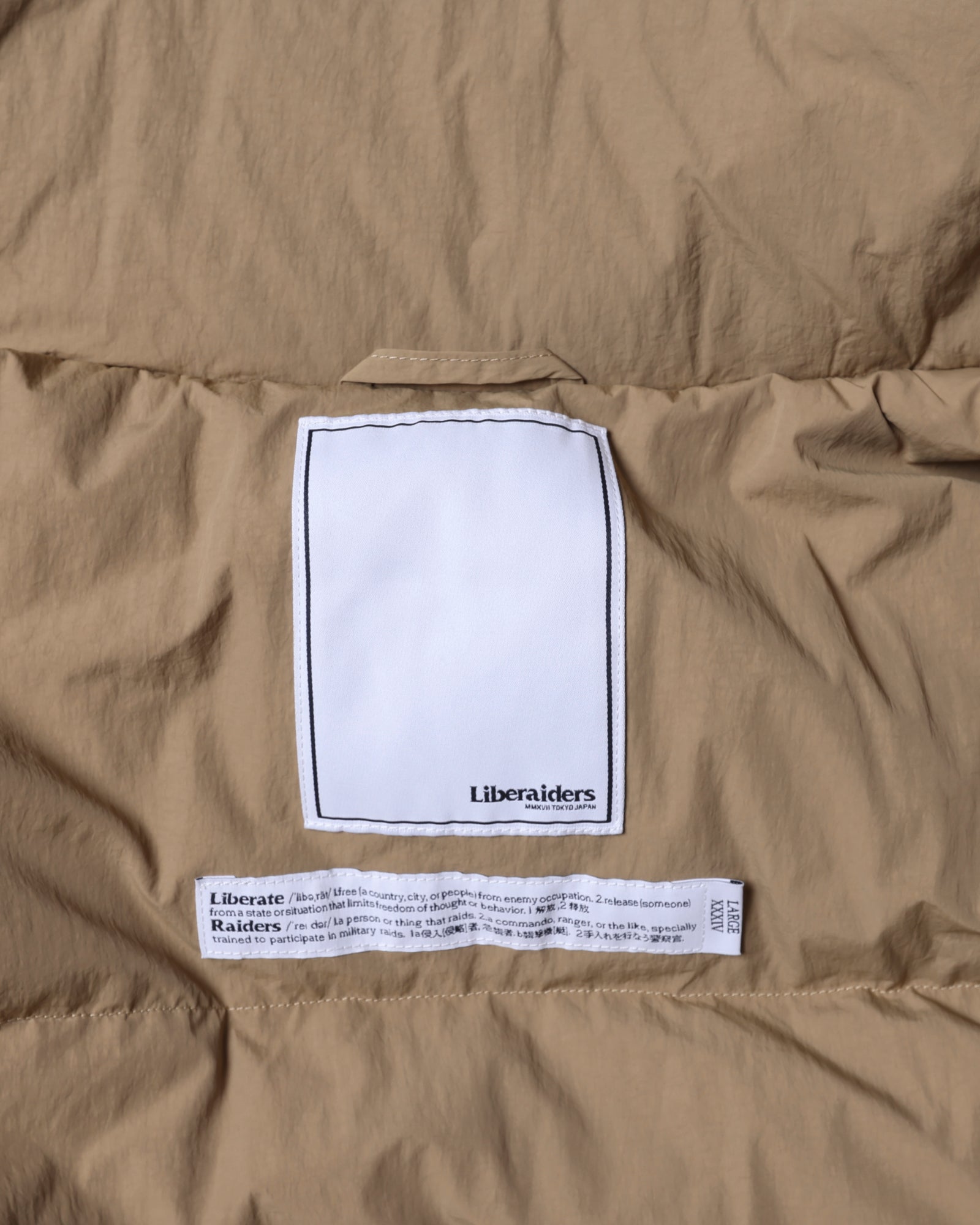 upload_20250605_UTILITY DOWN JACKET_009_10_77001_c004.jpg