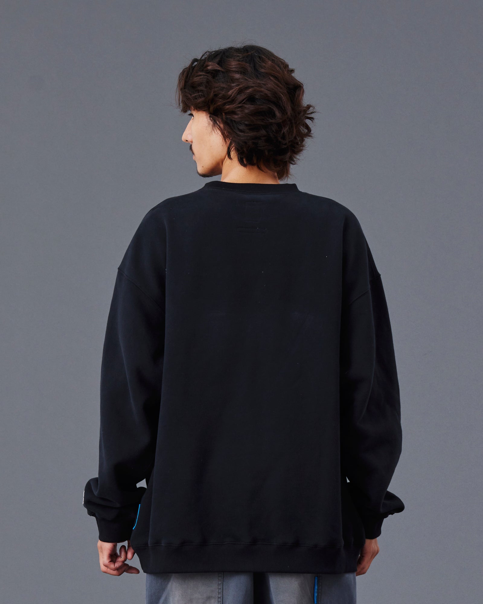 upload_20250805_EMBROIDERY CREWNECK_009_77317_G004_45.jpg