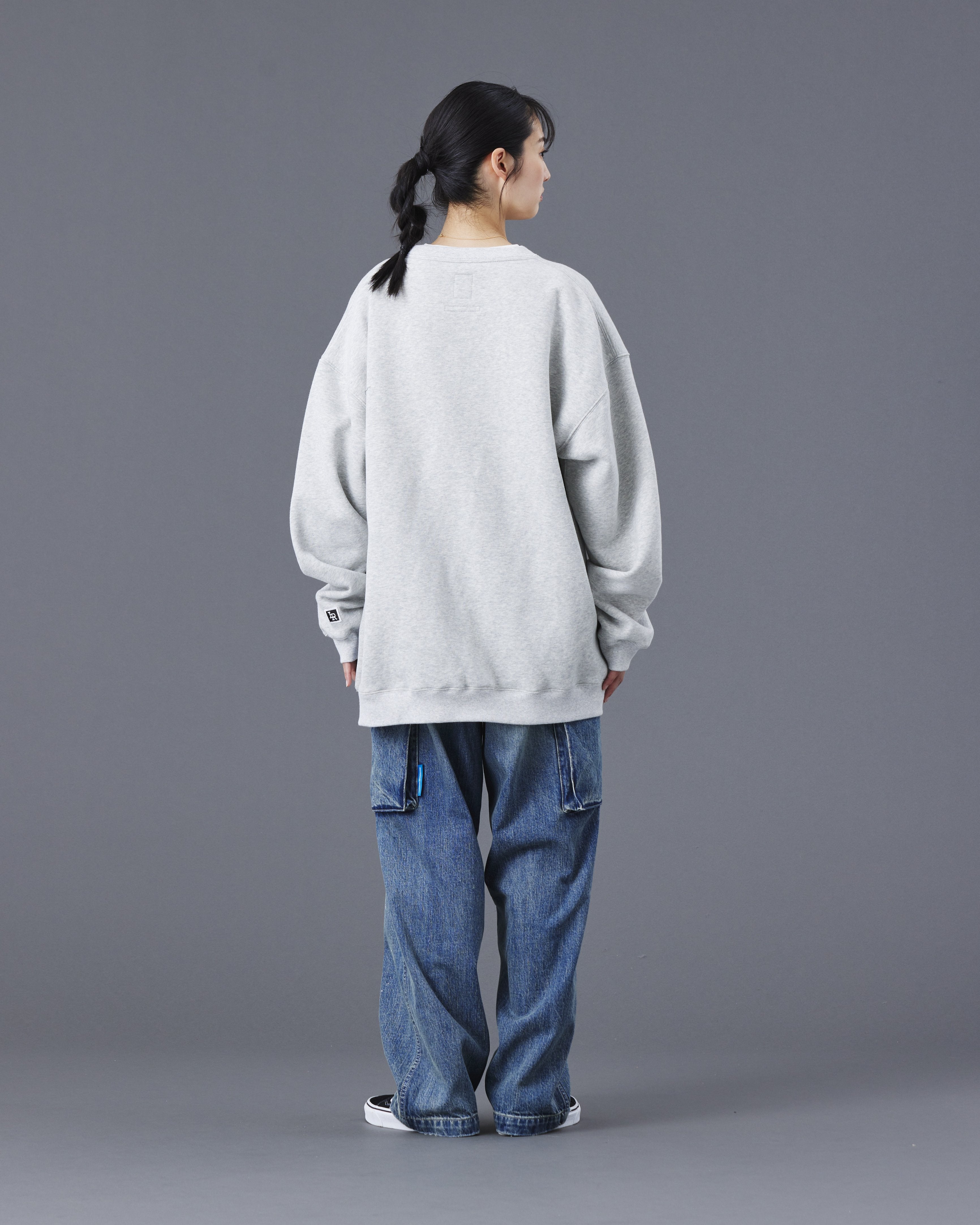 upload_20250805_EMBROIDERY CREWNECK_017_77317_h004_45.jpg