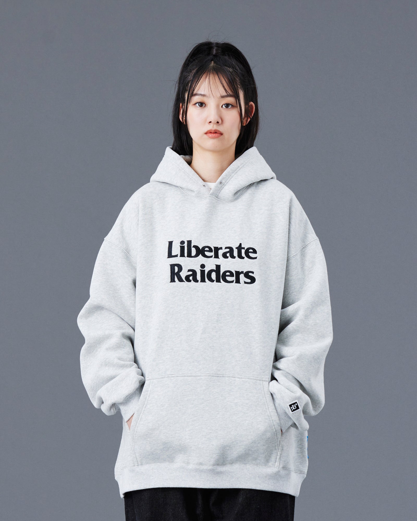 upload_20250805_LR EMBROIDERY HOODIE_009_77313_G004_45 (1).jpg