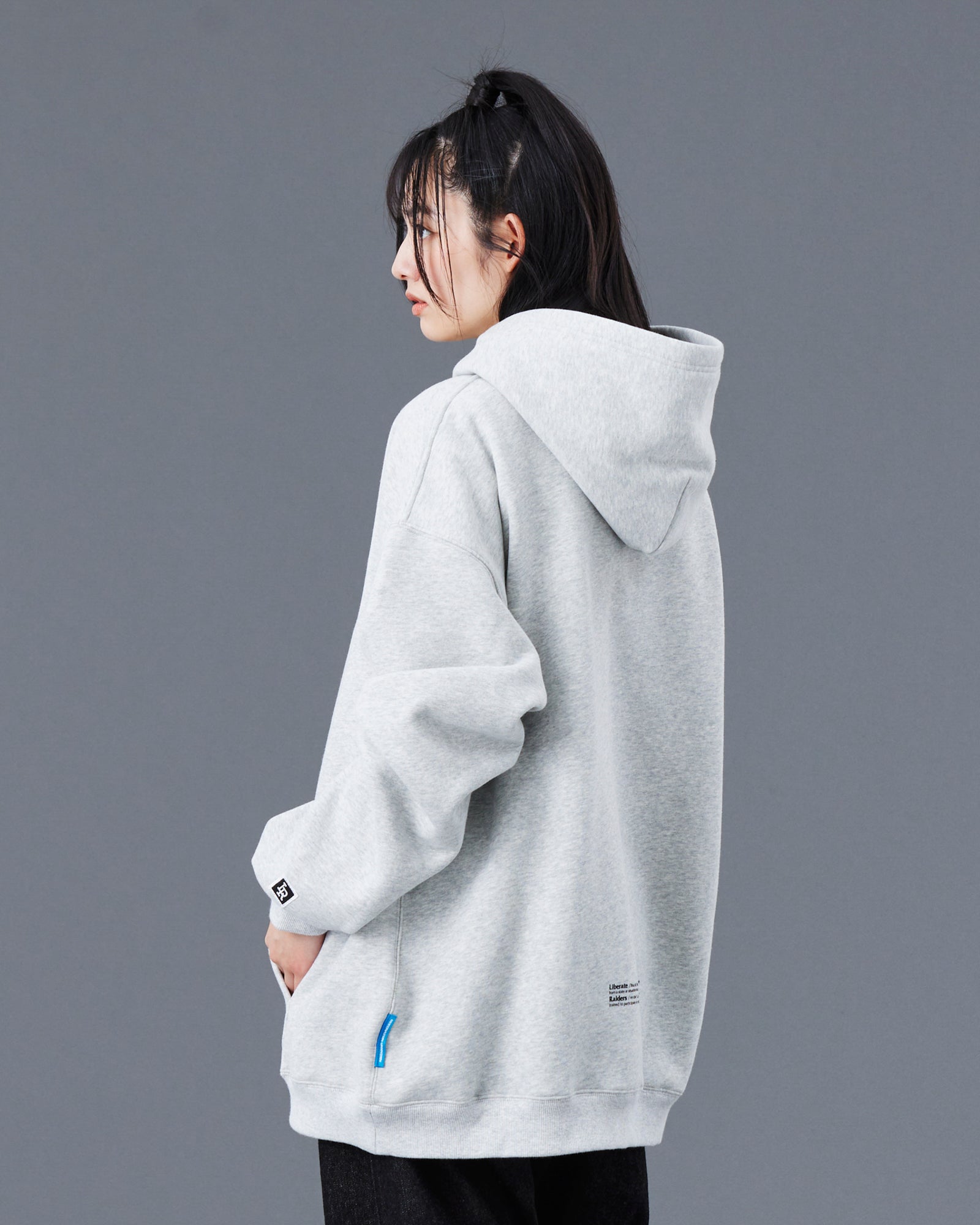 upload_20250805_LR EMBROIDERY HOODIE_011_77313_G006_45 (1).jpg