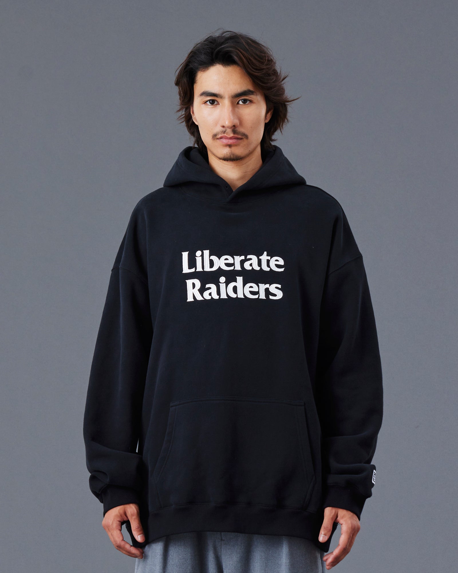 upload_20250805_LR EMBROIDERY HOODIE_012_77313_G007_45 (1).jpg