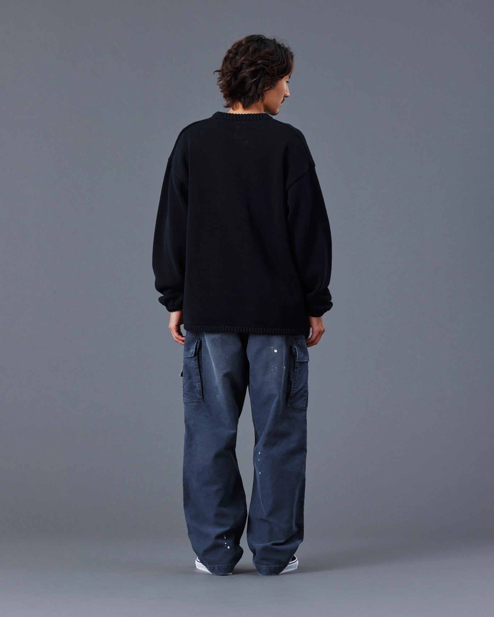 upload_20250805_WOVEN LOGO KNIT SWEATER_025_77401_G012_45_1.jpg