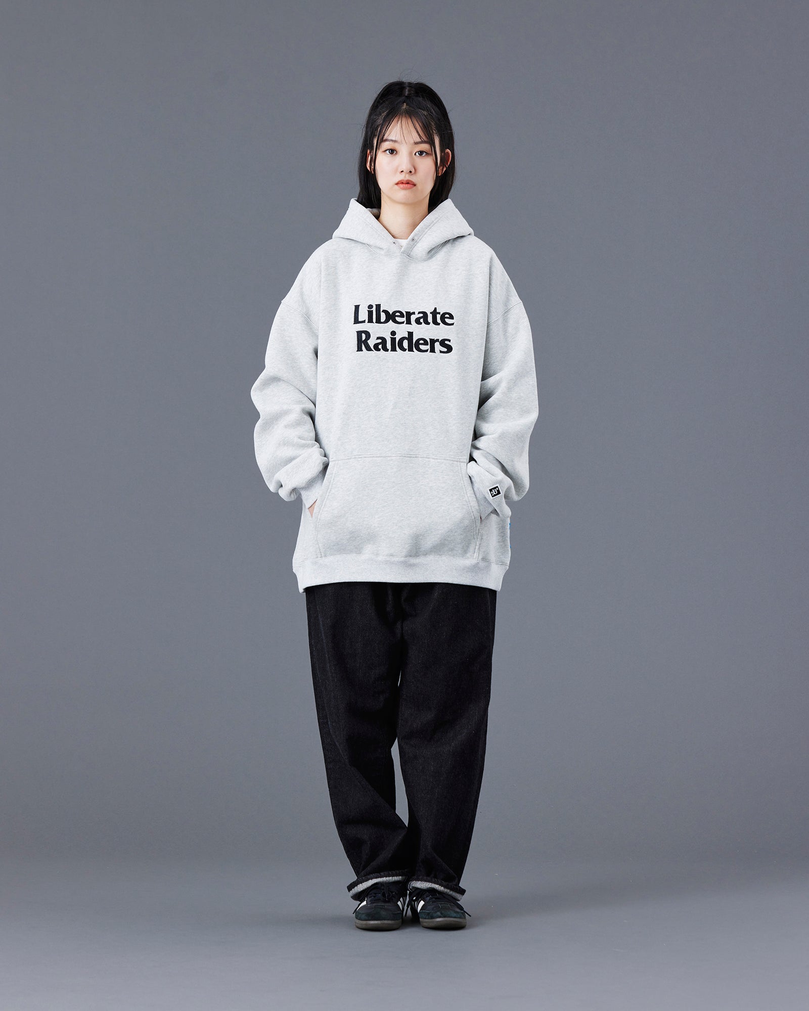 upload_20250822_LR LOOSE FIT DENIM PANTS OW_022_23_77703_h003_45.jpg